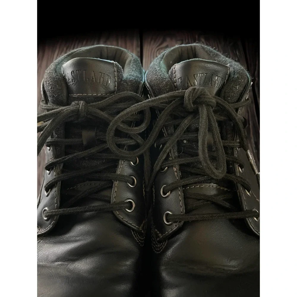 Eastland men’s chukka